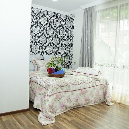 Guest House Ivo ボルジョミ エクステリア 写真